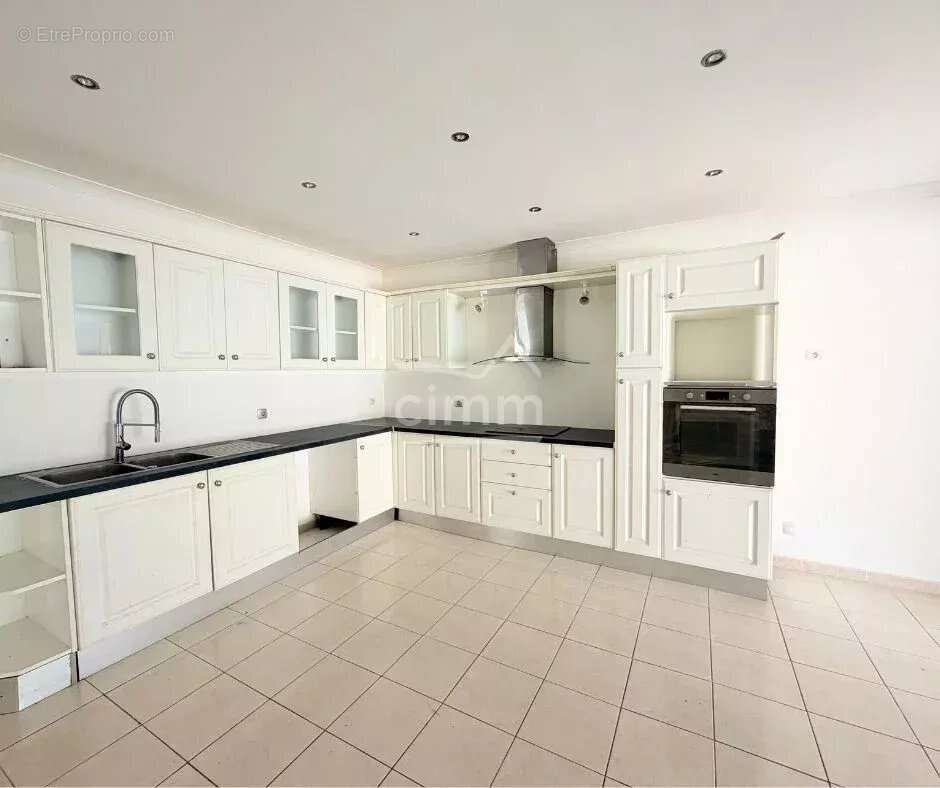 Maison T4 sur 1030 m² de jardin - photo 3
