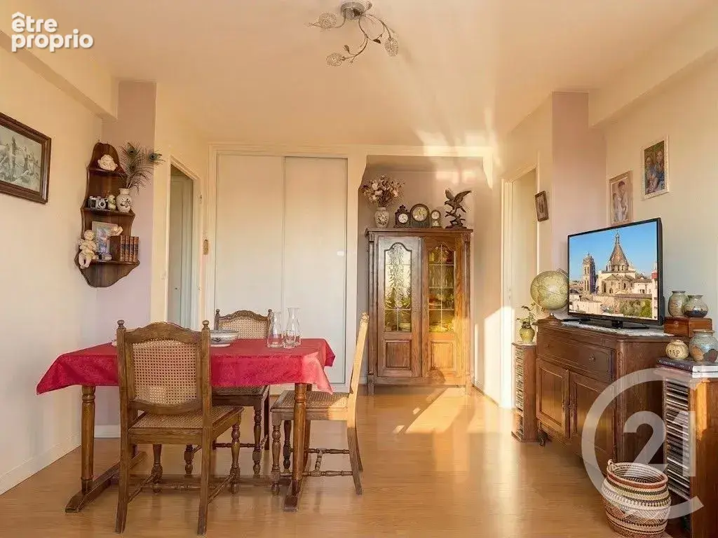 Appartement 3 pièces 63 m² à vendre à Dreux (28100) - photo 2