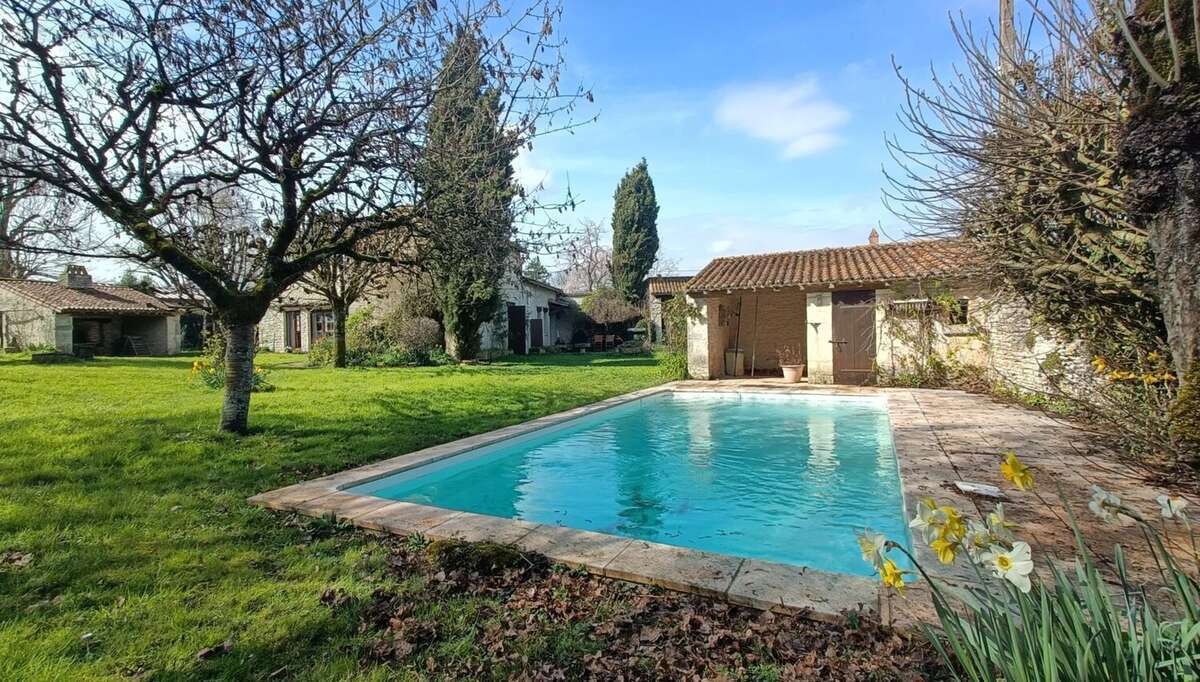 Maison à LA GRIMAUDIERE