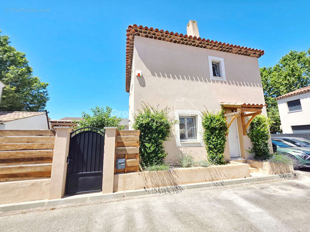 Maison à MIRAMAS