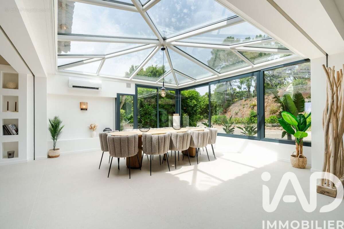 Photo 4 - Maison à LA CROIX-VALMER