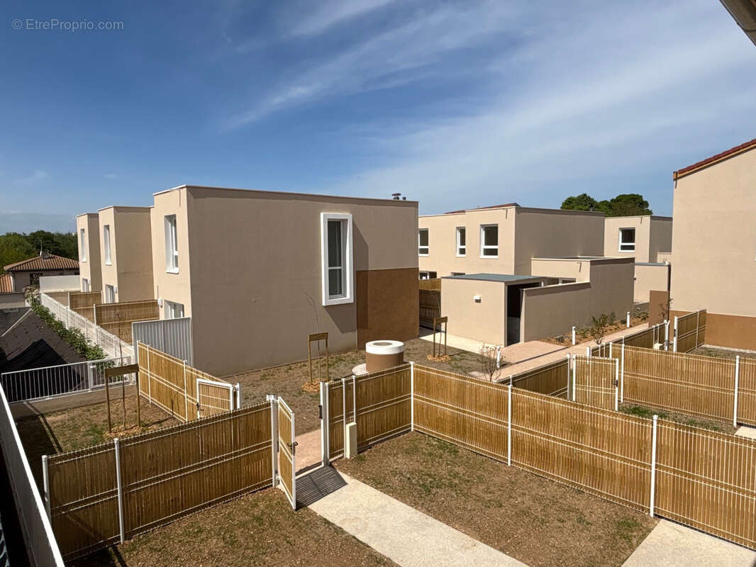 Appartement à MIRIBEL