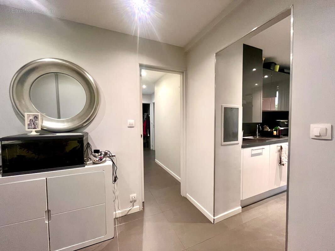 Appartement à CARROS