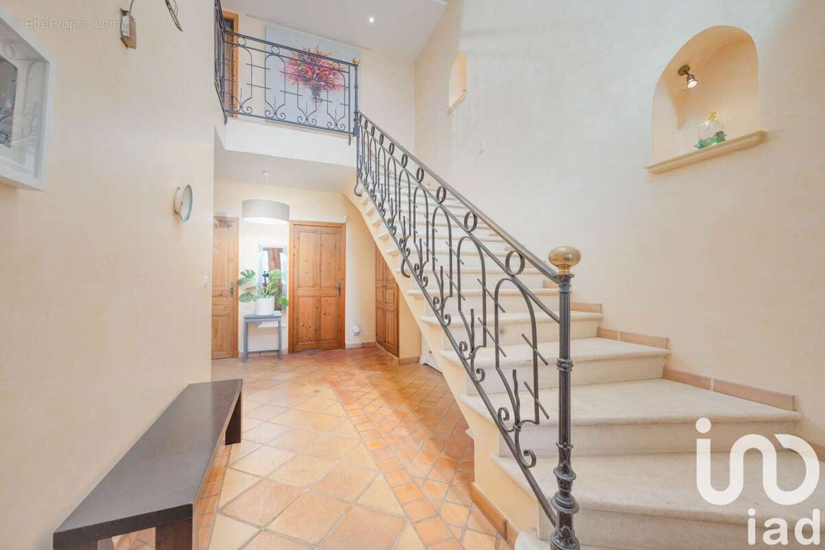 Photo 6 - Maison à ENTRAIGUES-SUR-LA-SORGUE