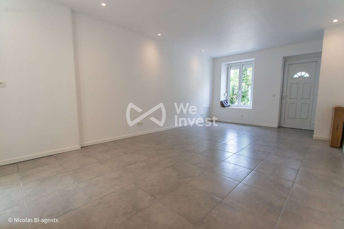 Maison à LA FERTE-MILON