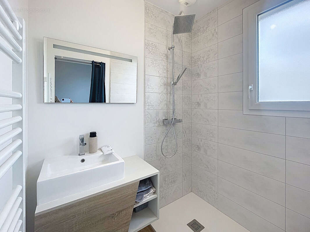 Joli maison de plain pied à Ferrieres - contemporaine - suite parentale - 3 pièces 82.72 m² - photo 6