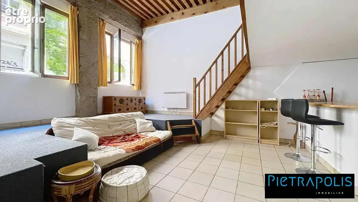 Appartement 1 pièce 45 m² à vendre à Lyon-1e (69001) - photo 2