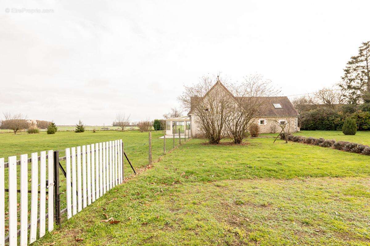 Lieux uniques ® x propriétés privées propose tres belle propriété 160 m² sur 4500 m² - photo 4