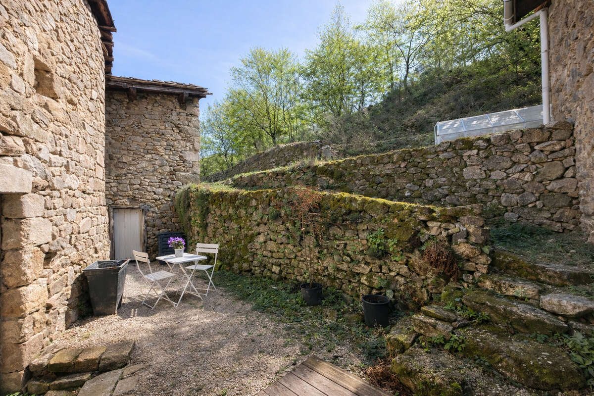 Maison à MACLAS