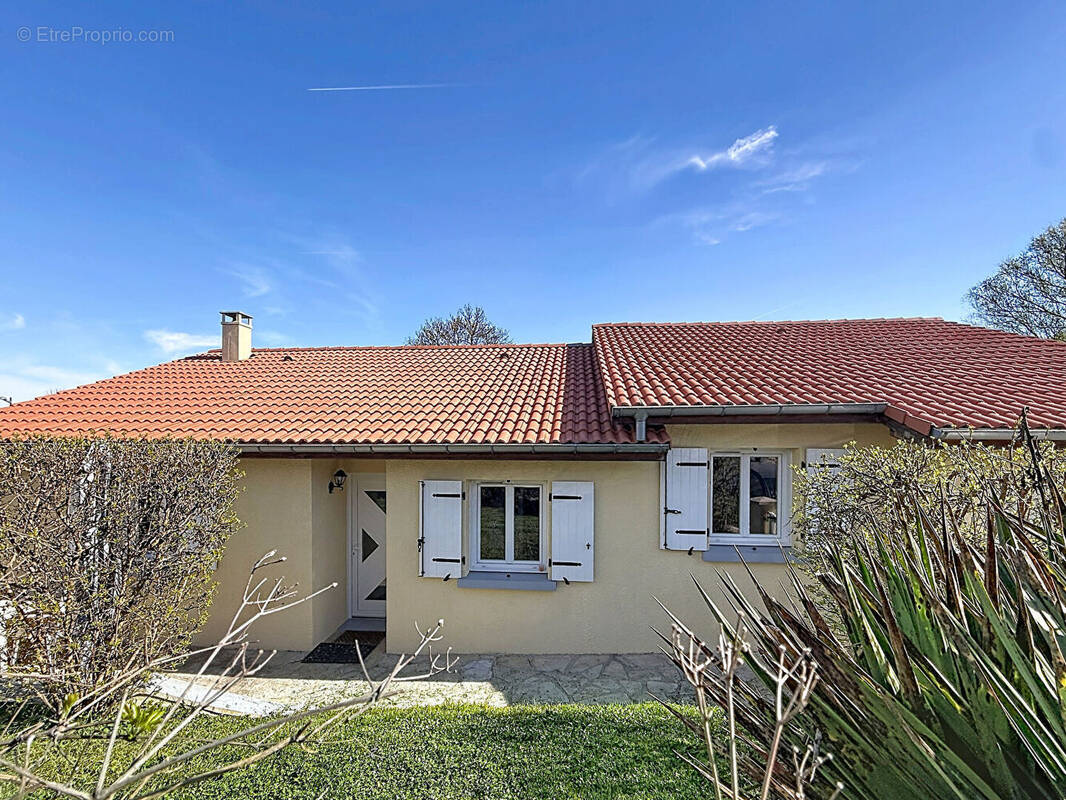 Maison à L'ISLE-D'ABEAU