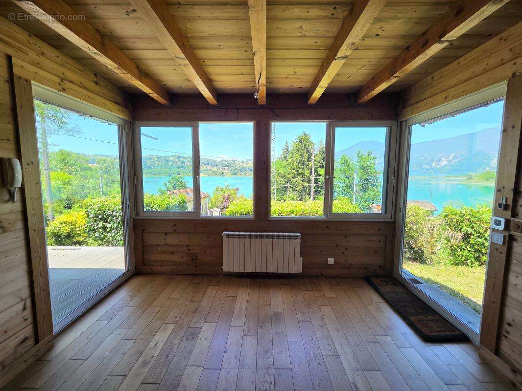 Maison Vue Lac  - 101m² habitables - photo 10