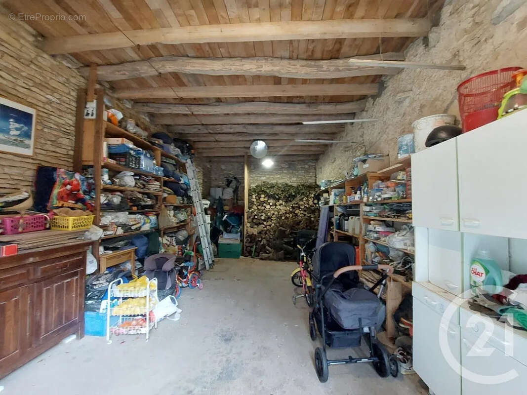 Maison à SOUGERES-EN-PUISAYE