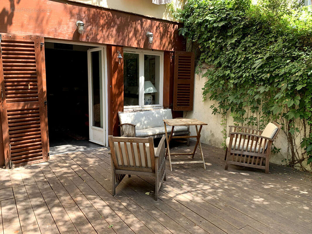 Appartement à MARSEILLE-6E