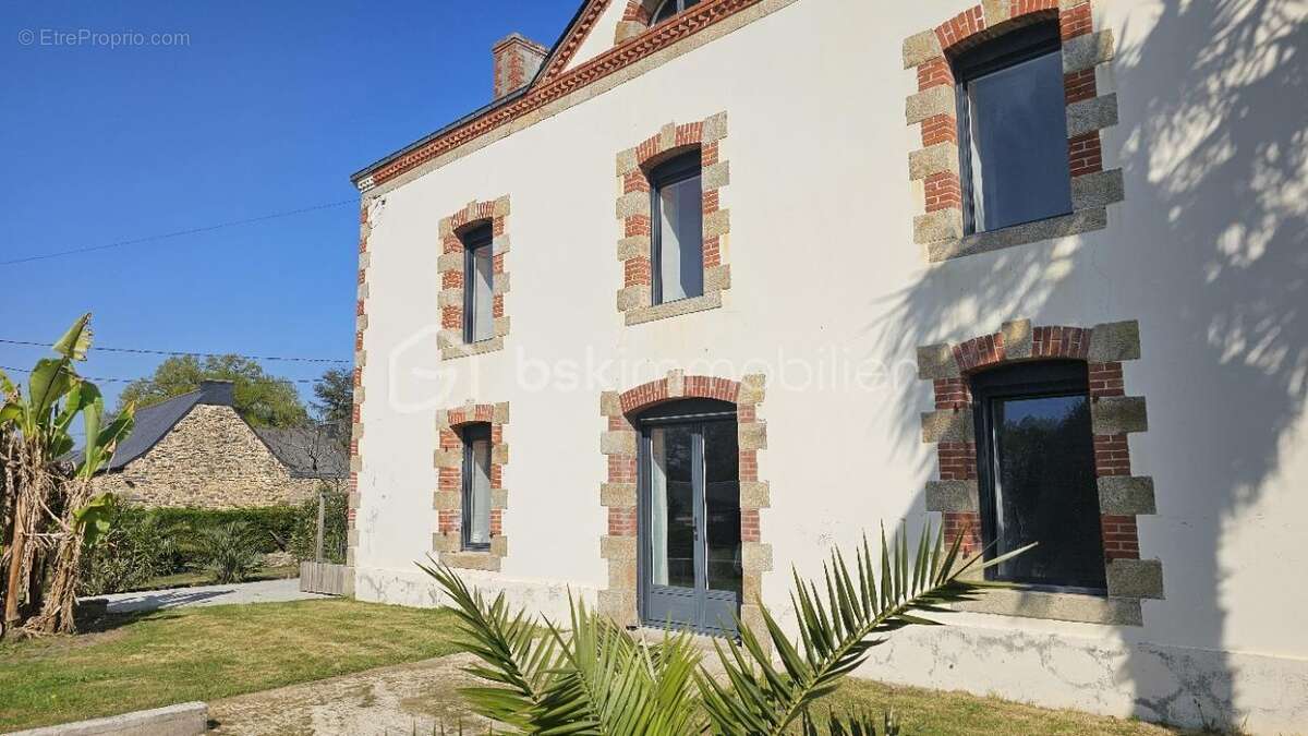 Maison à BAINS-SUR-OUST