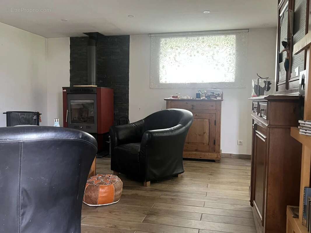 Maison à CHEVRIERES