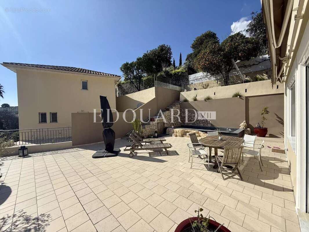 Maison à MENTON
