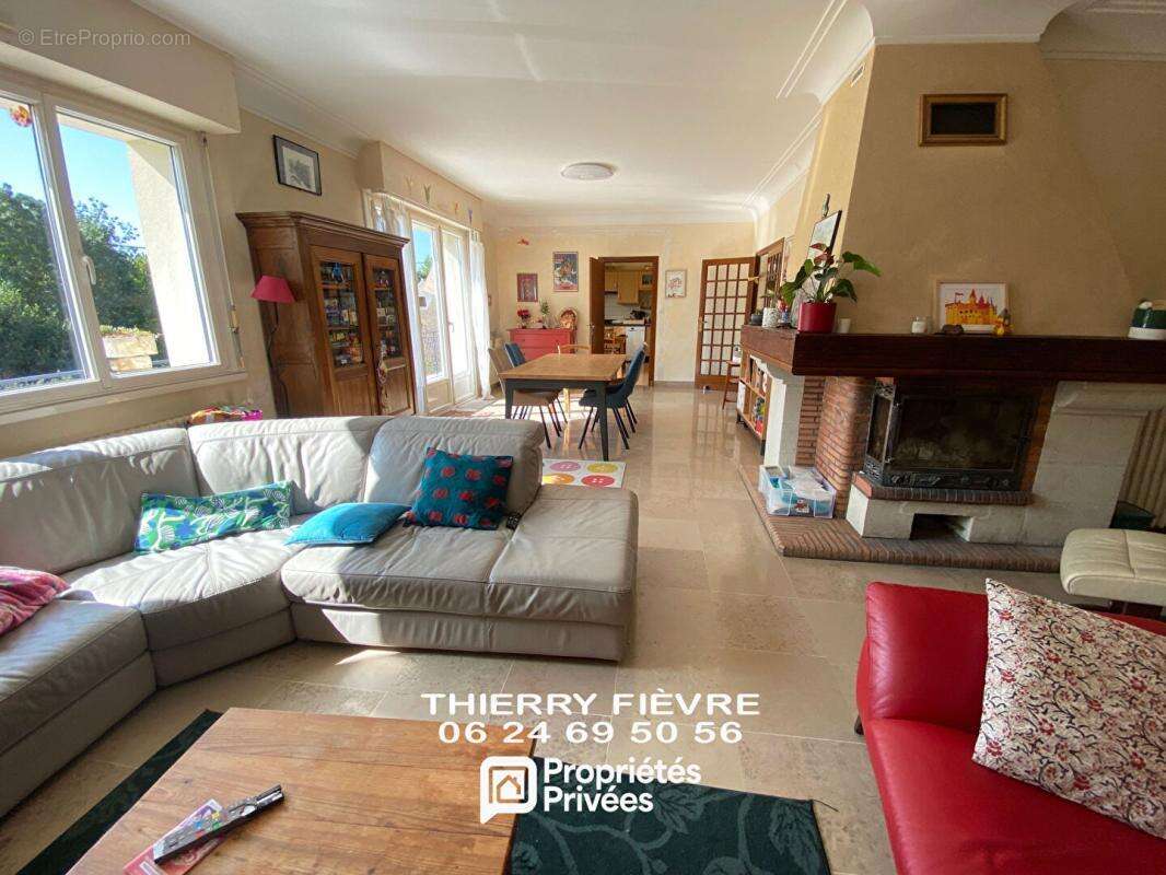 A VENDRE MONTREUIL BELLAY 49260 Maison de 151 m2  4 chambres sur terrain clos avec véranda cave - photo 3