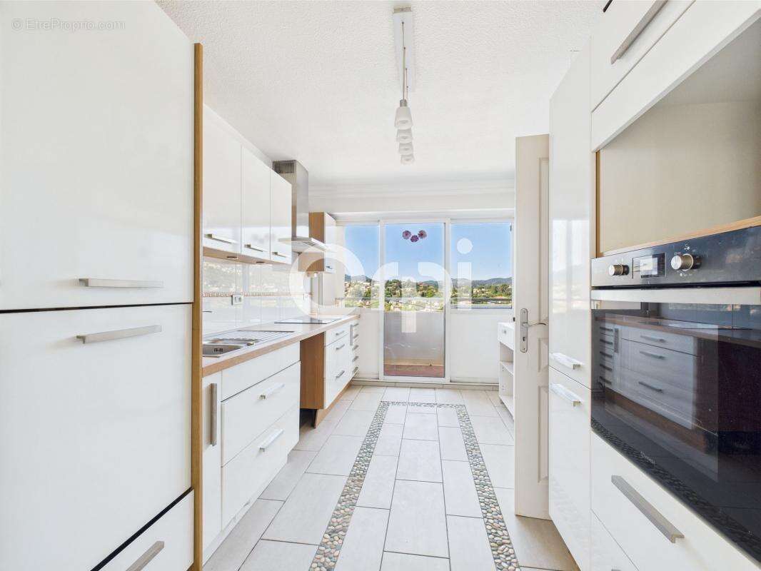 Appartement à MANDELIEU-LA-NAPOULE