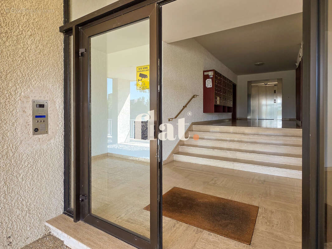 Appartement à SAINT-SEBASTIEN-SUR-LOIRE