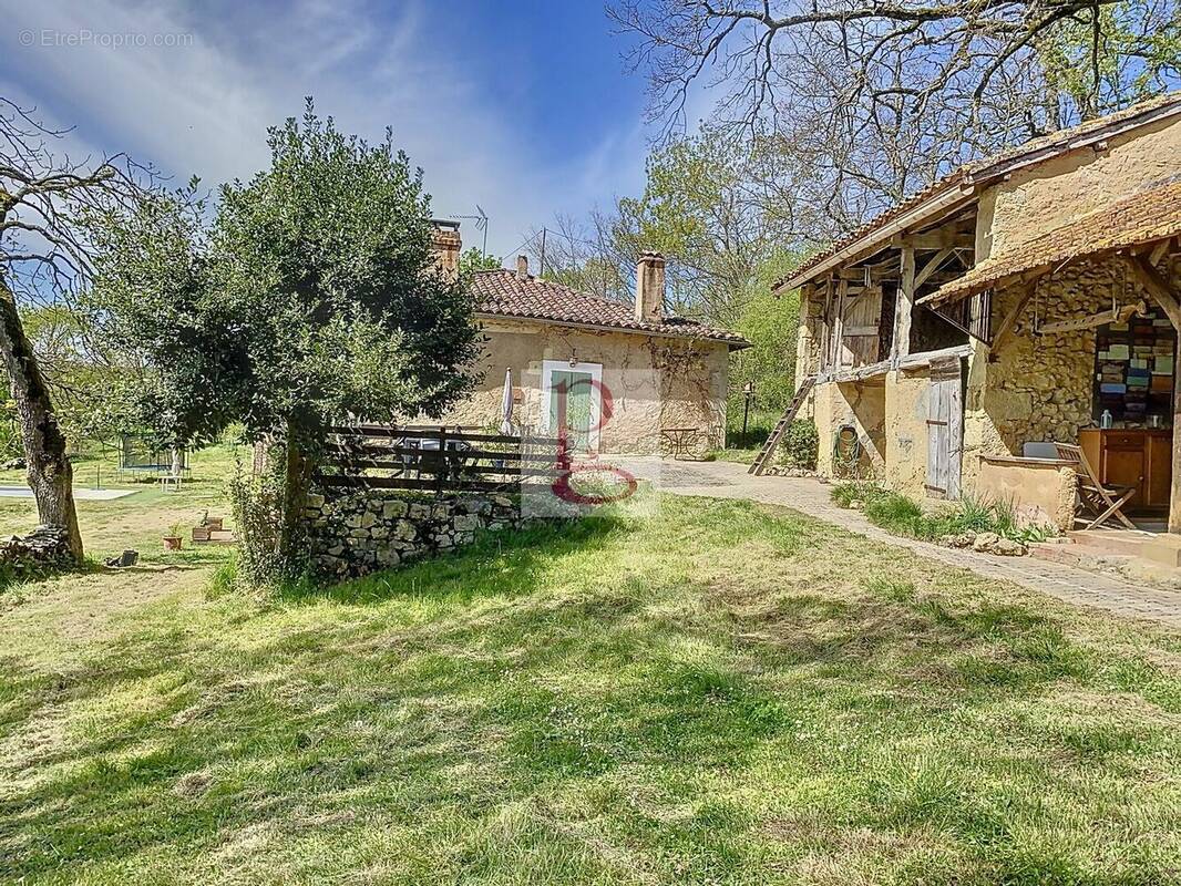 photofd2c6b9533356b2be32f2d58b5c4a10a - Maison à FLEURANCE