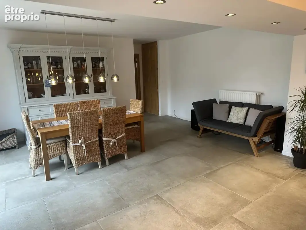 Maison rénovée avec 5 chambres plus un terrain à batir - photo 5
