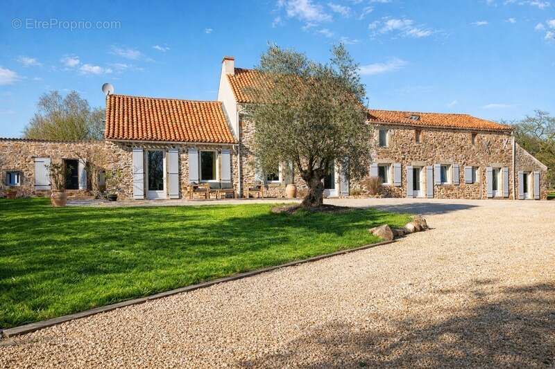 Maison à MAULEVRIER