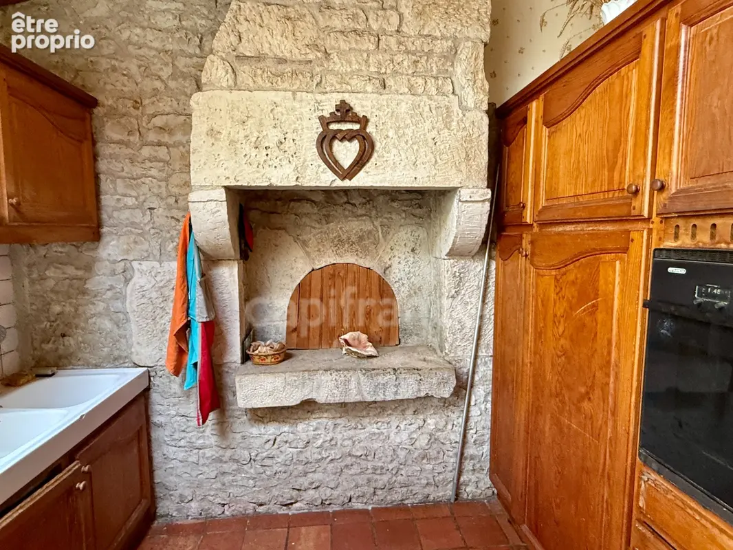  Maison en pierre pleine de caractère avec potentiel locatif – proche de Cherveux - photo 11