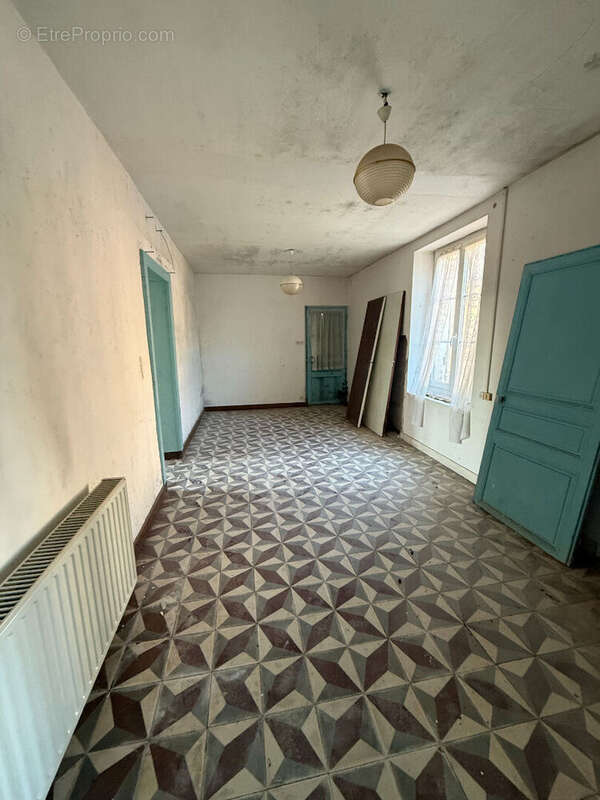 Maison à BEAUFORT-EN-VALLEE