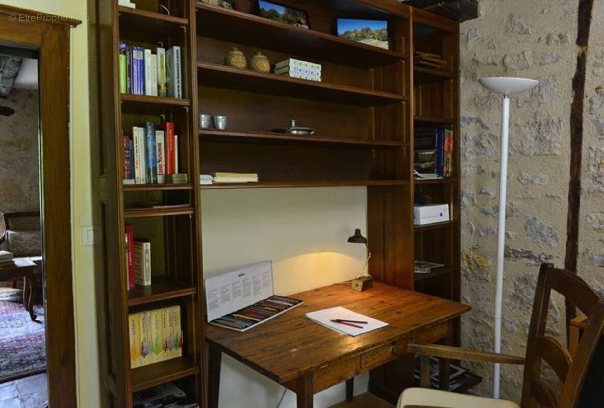 Maison 190 m² à Cras  - photo 6