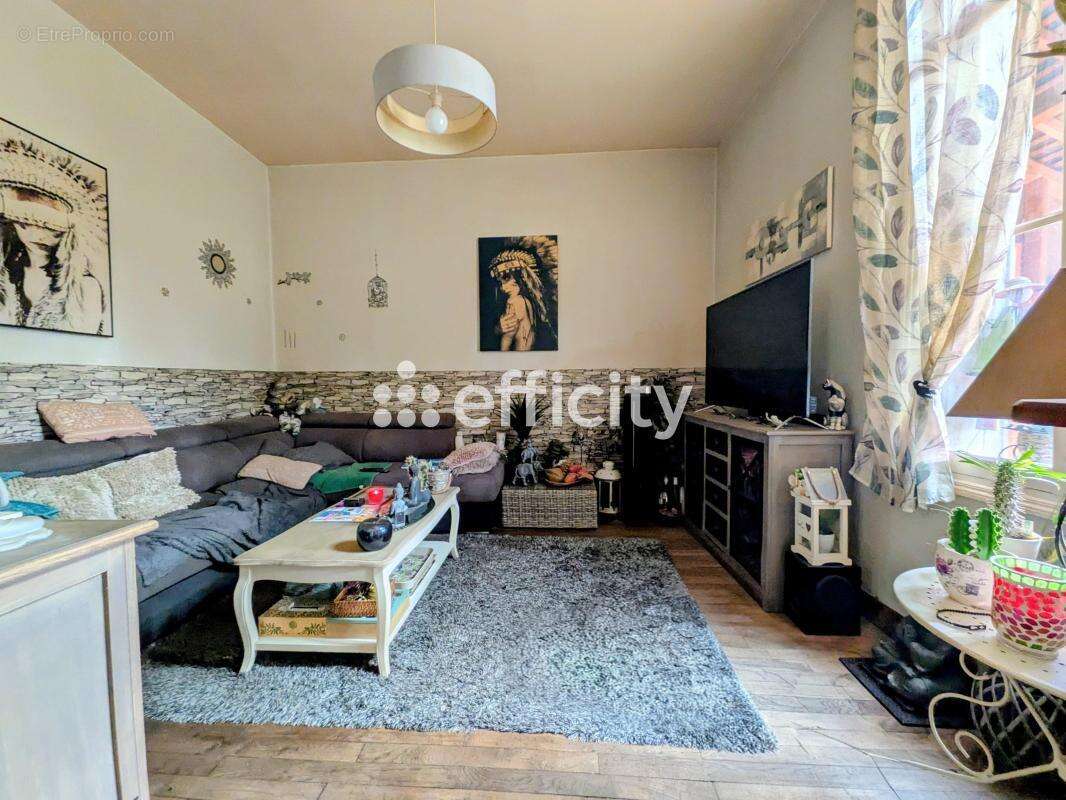 Maison à CINQ-MARS-LA-PILE