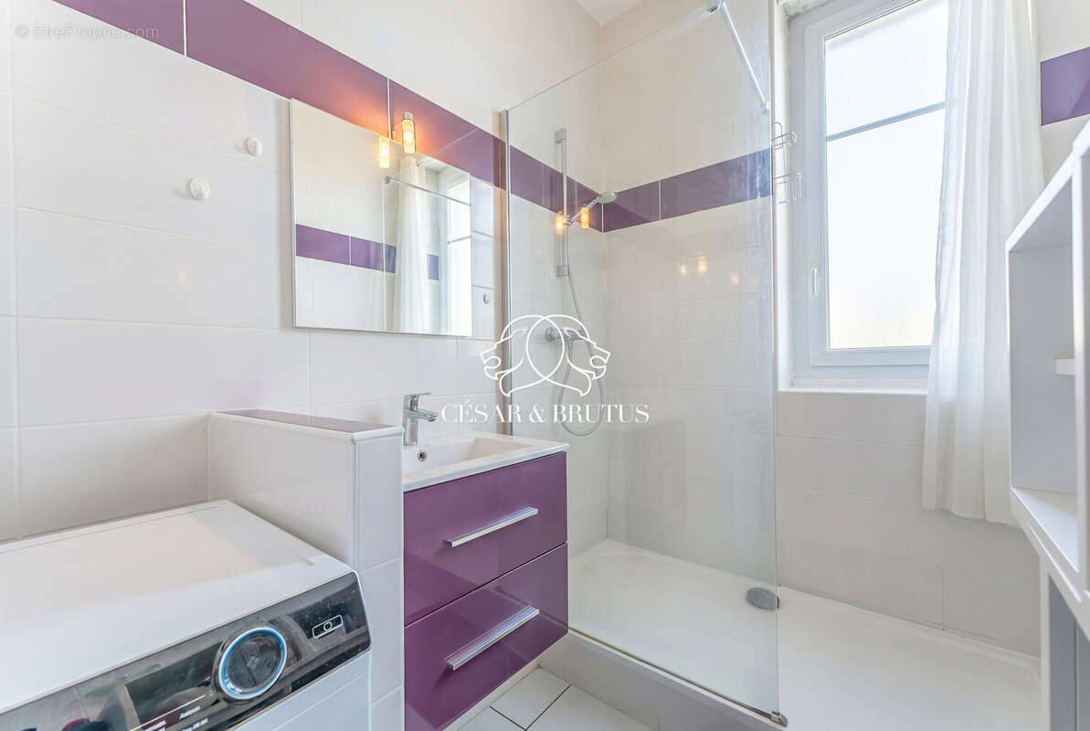 Appartement à LYON-8E