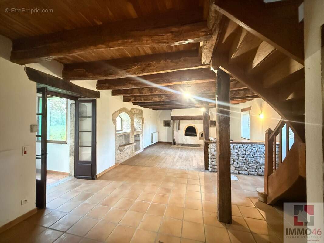 Maison à MONTFAUCON