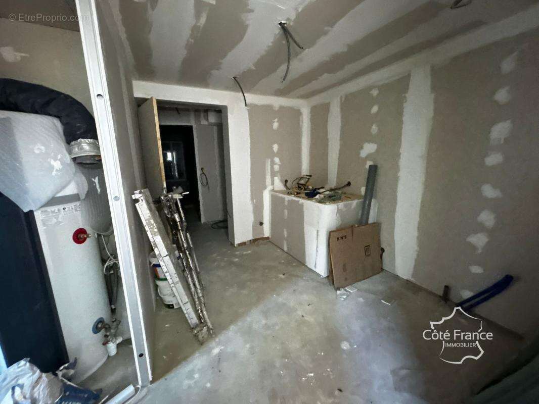 Appartement à VILLENEUVE-L'ARCHEVEQUE