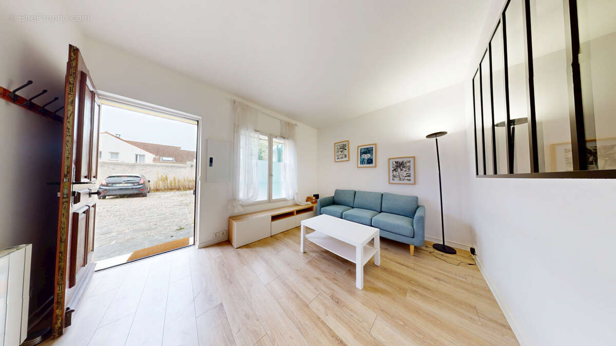 Appartement à SARTROUVILLE