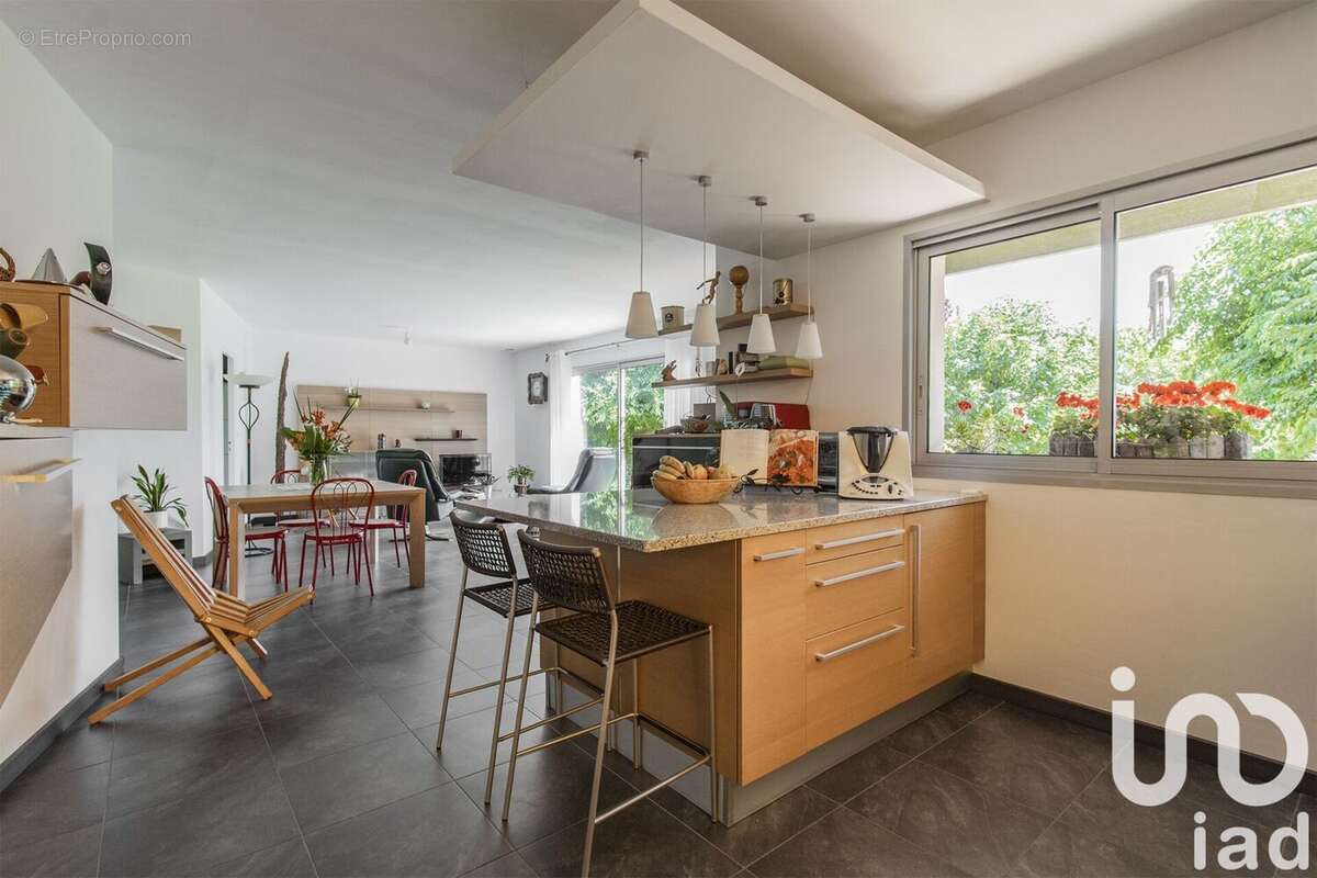 Photo 3 - Maison à LES BROUZILS