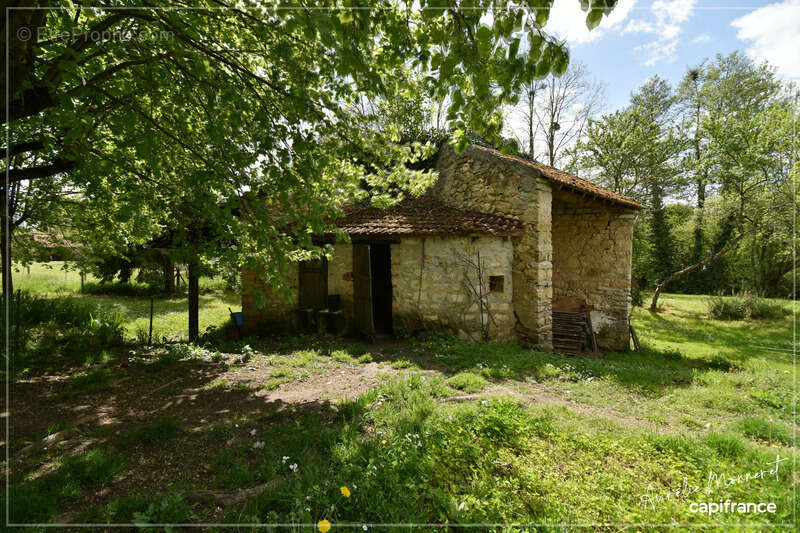 Maison à EPINEUIL-LE-FLEURIEL