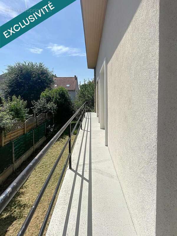 Maison 142 m² à Villeneuve-Le-Roi  - photo 8