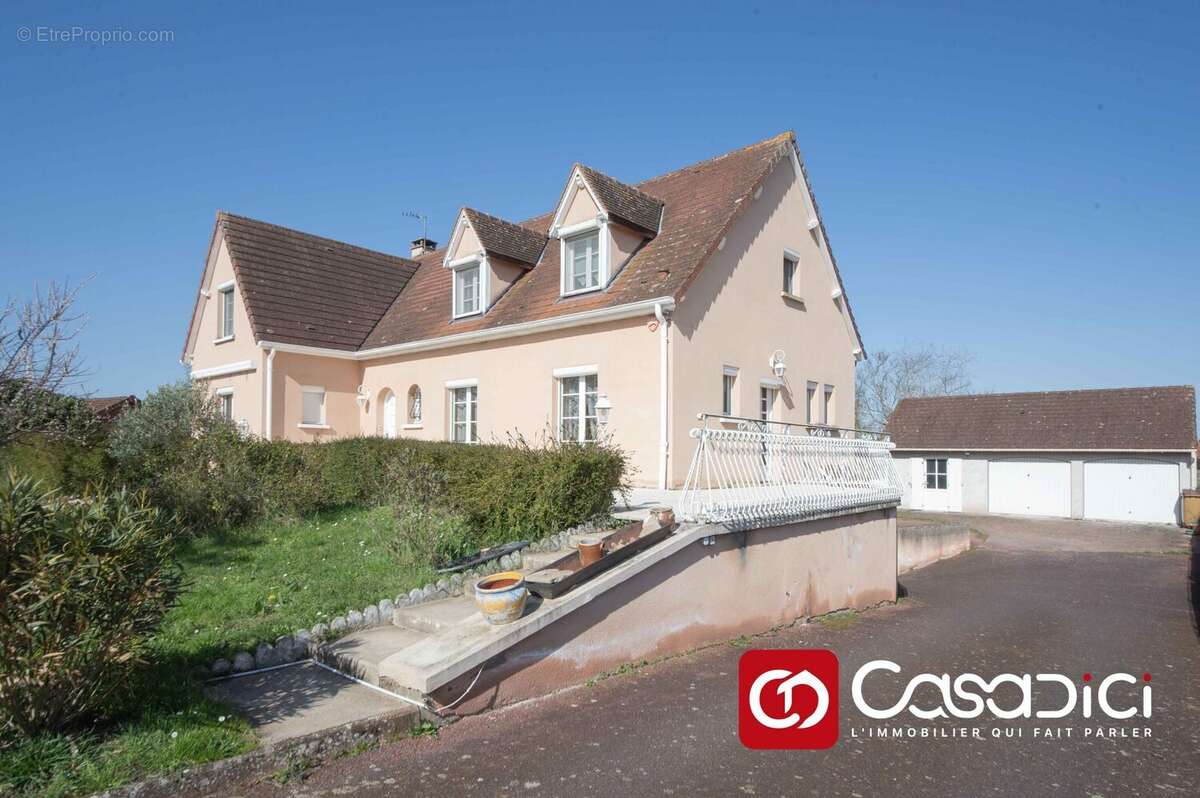 Maison à BESSAY-SUR-ALLIER