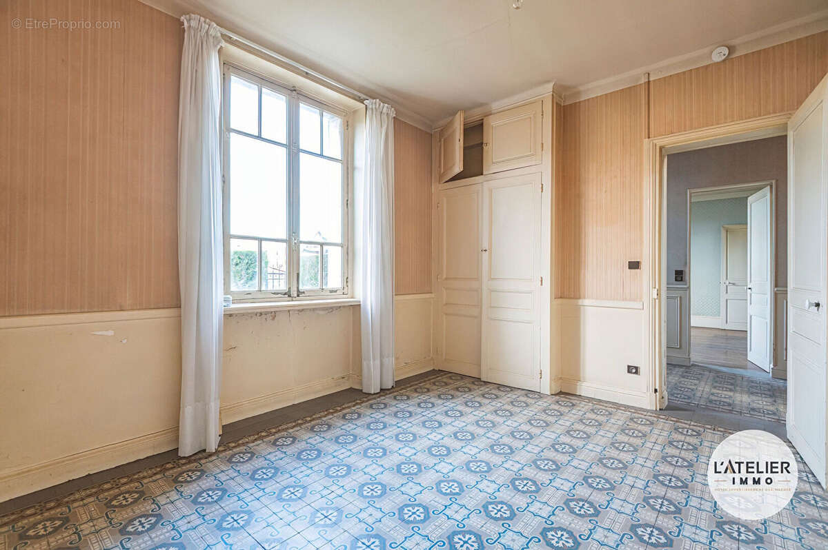 Maison à GUIGNICOURT