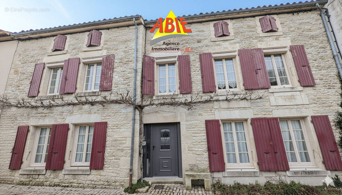 Photo 1 - Maison à COULON