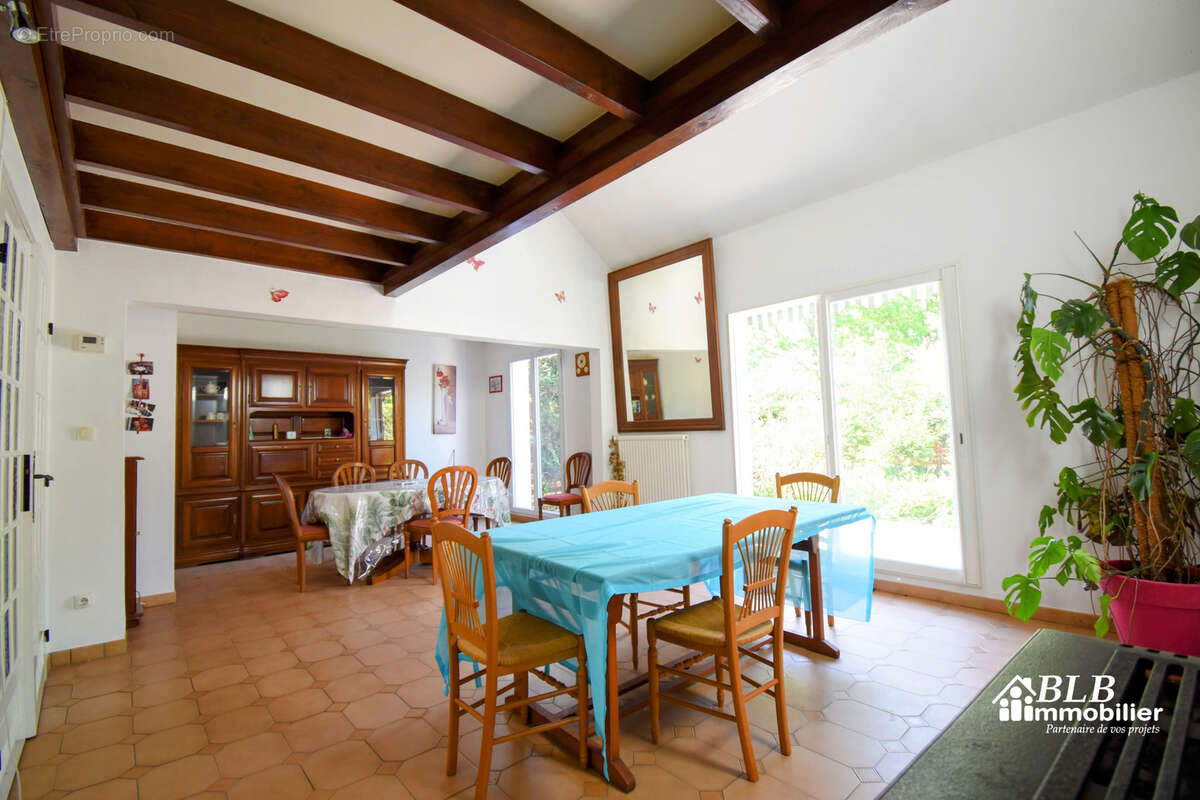 Maison à MAUREPAS