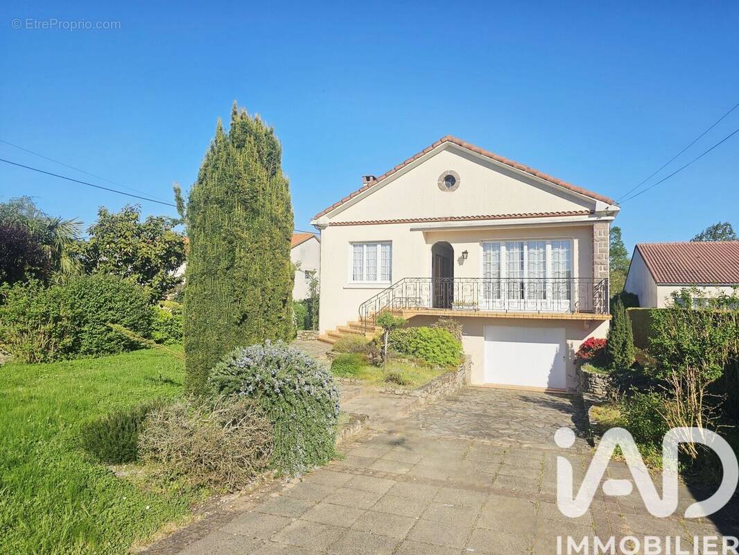 Photo 1 - Maison à BOUSSAY