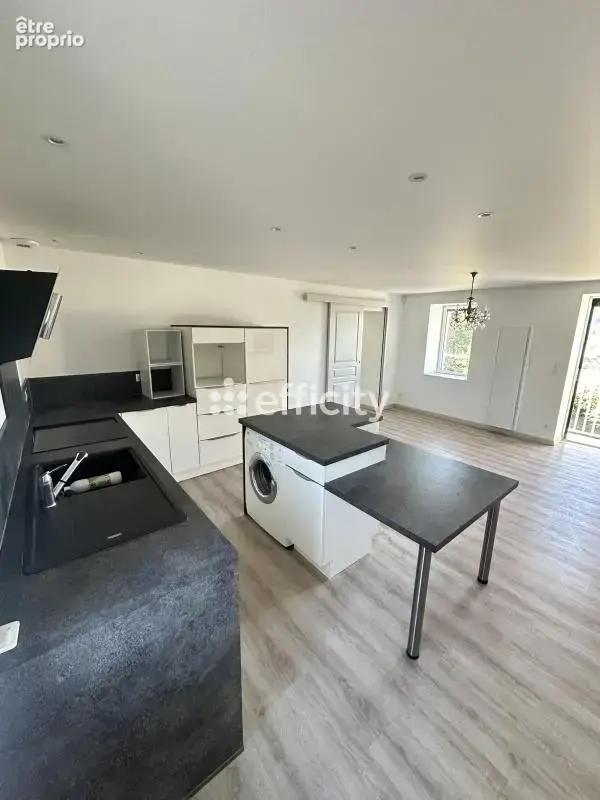 Maison 6 pièces 105 m² à vendre à Bas-En-Basset (43210) - photo 9