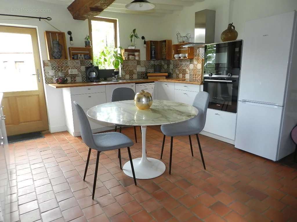 Maison à SAINT-PIERRE-SUR-DIVES