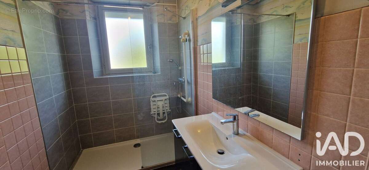 Maison 158 m² à Villefranche-De-Rouergue  - photo 9