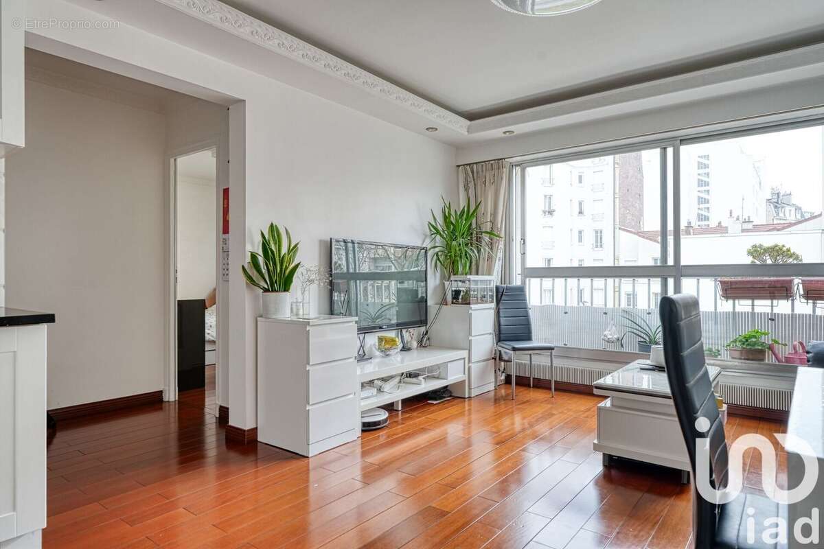 Photo 6 - Appartement à COURBEVOIE