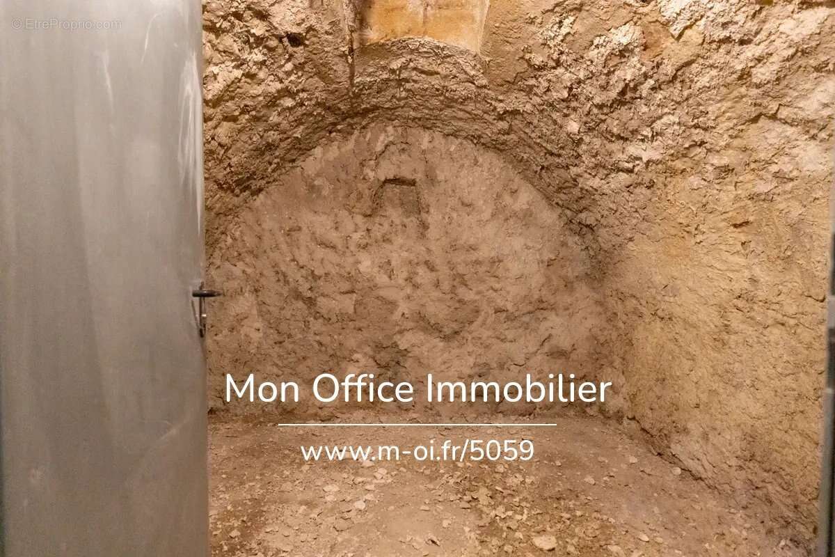 Référence : 6846-ETH - Lot de 4 Caves - 64m2 - Centre ville historique - Aix-en-Provence - 13100 - photo 2