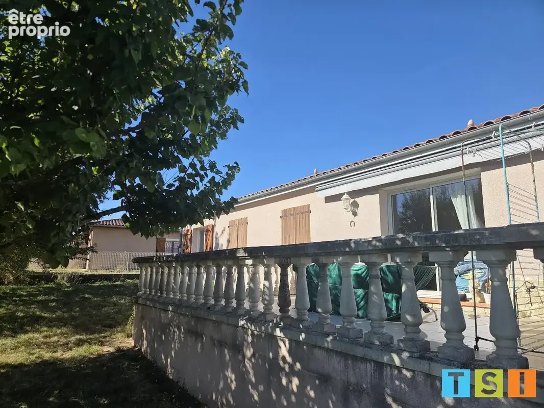 Villa de plain-pied 100 m²  4 pièces  Terrain clos et arboré de 734 m² - photo 17
