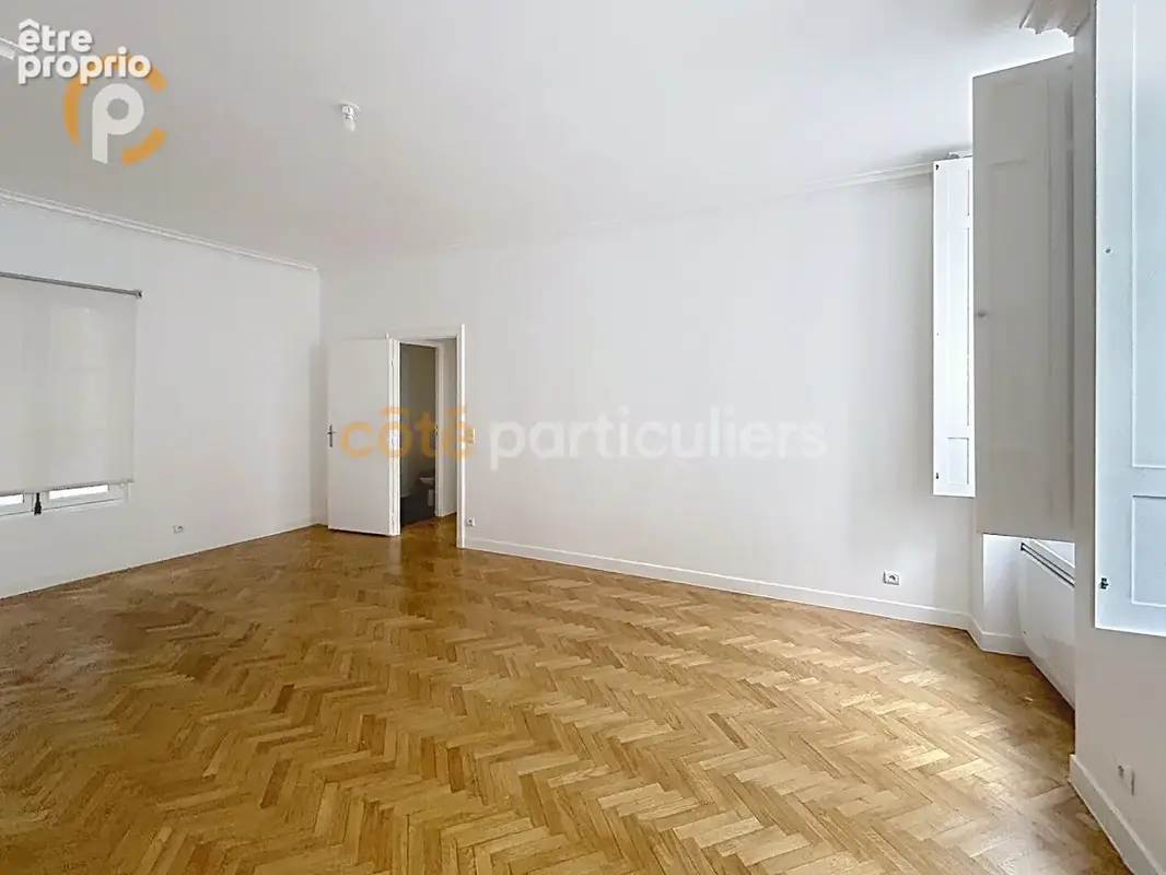 Paris 3e - marais- t3 traversant de 68m2 - photo 2