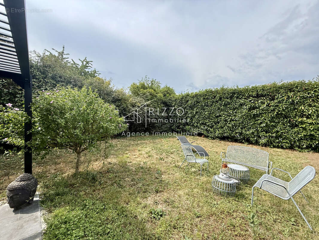 Magnifique maison individuelle de 185,84 m2 sur un terrain plat de 853 m2 à Valleiry - photo 3